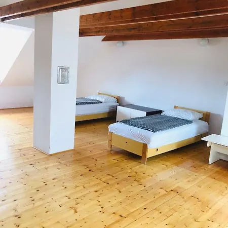 Apartment Street 52 Apartmanhaz Balatonfured